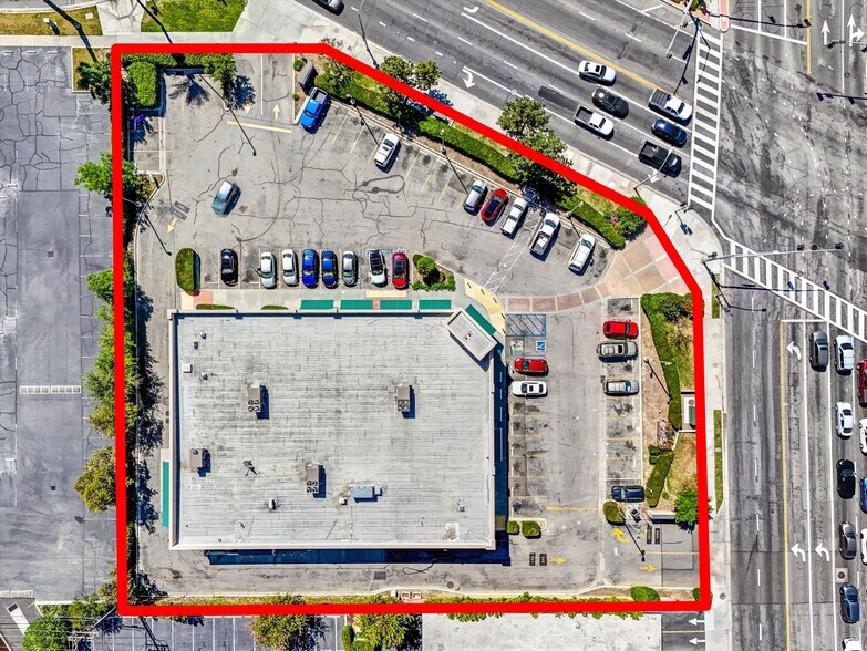 More Photos Of 6600 Magnolia Ave, Riverside Drugstore For Sale