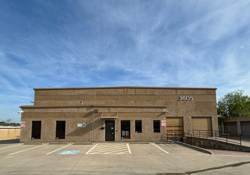 Primary Photo Of 3605 Kim Dr, Irving Distribution For Lease