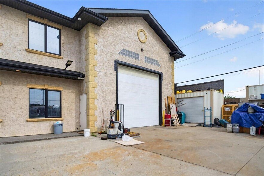 More Photos Of 12803 54th St NW, Edmonton Office For Sale