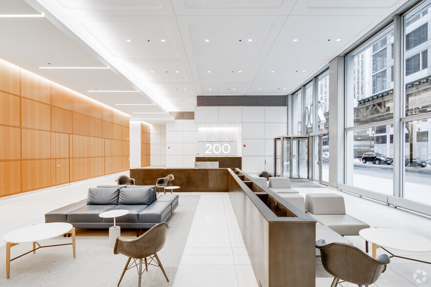 More Photos Of 200 W Adams St, Chicago Office For Lease