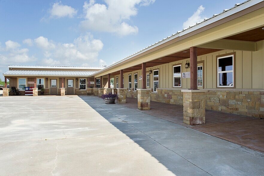 More Photos Of 3301 Shell Rd, Georgetown Office For Lease