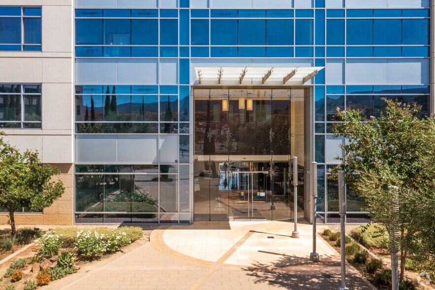 More Photos Of 4160 Temescal Canyon Rd, Corona Office For Lease