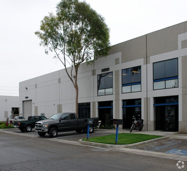 More Photos Of 13880 Magnolia Ave, Chino Warehouse For Lease