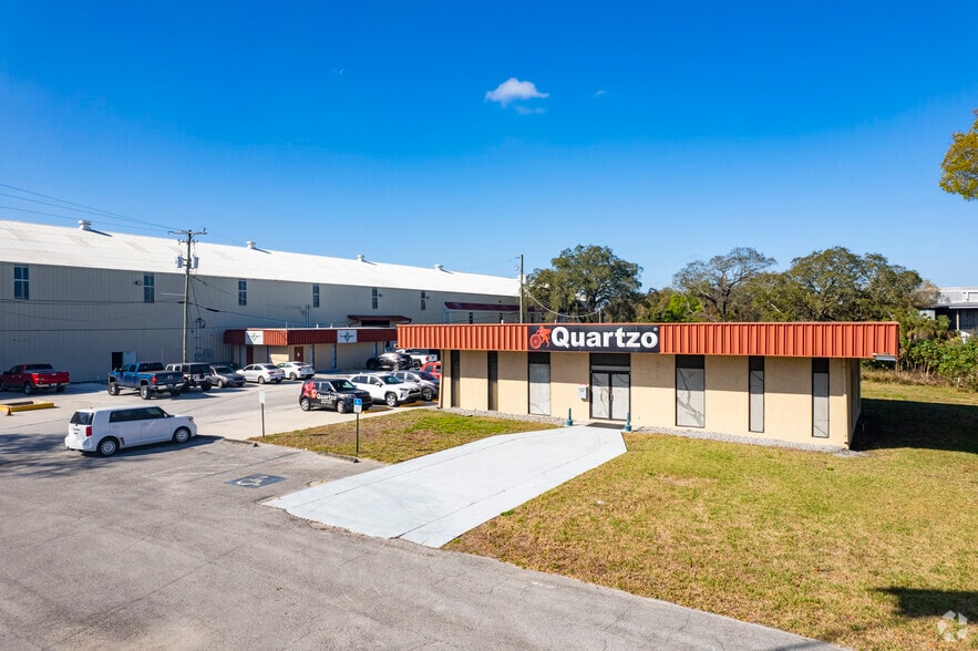 More Photos Of 5115 Shadowlawn Ave, Tampa Warehouse For Lease