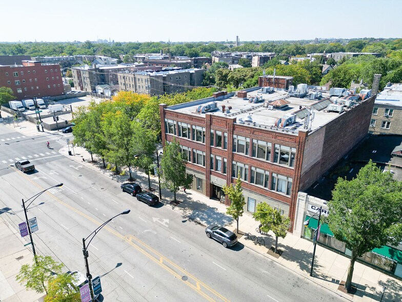 More Photos Of 5710 N Broadway St, Chicago Office Residential For Sale