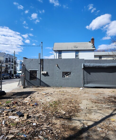More Photos Of 865 Liberty Ave, Brooklyn Land For Sale