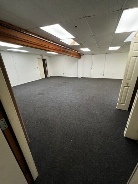 More Photos Of 222 Dore St, San Francisco Warehouse For Lease