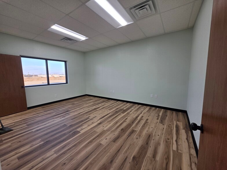 More Photos Of 5300 S Zero St, Fort Smith Storefront Retail Office For Sale