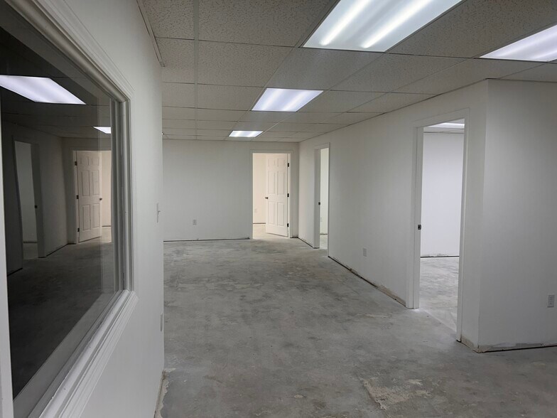 More Photos Of 204 W Pitman St, O'Fallon Office For Lease