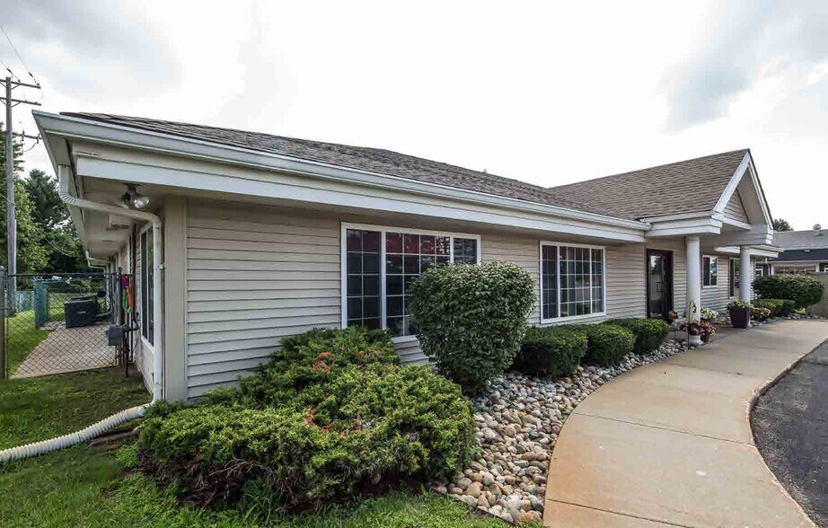 More Photos Of 9125 Highland Rd, White Lake Daycare Center For Lease