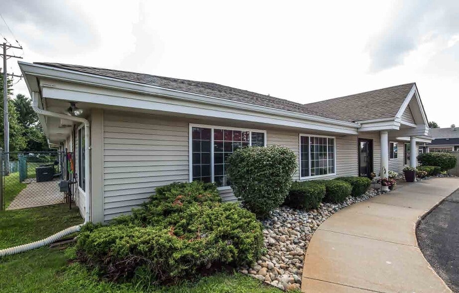 More Photos Of 9125 Highland Rd, White Lake Township Daycare Center For Lease