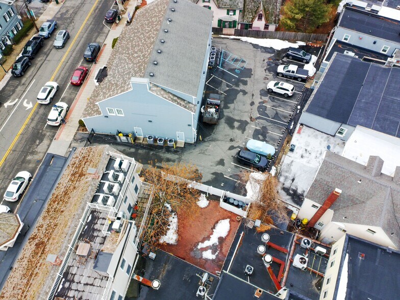 More Photos Of 96-100 South St, Oyster Bay Storefront Retail Residential For Lease