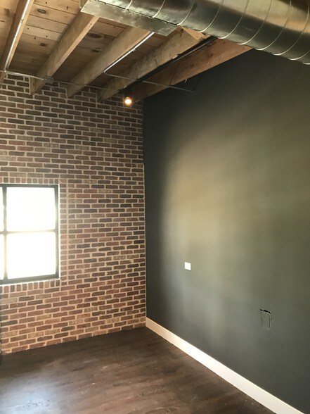 More Photos Of 3141-3149 S Broadway, Englewood Storefront Retail Office For Lease