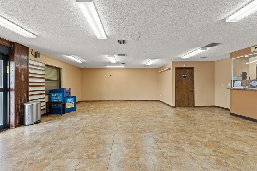 More Photos Of 10507 Spring Hill Dr, Spring Hill Medical For Lease