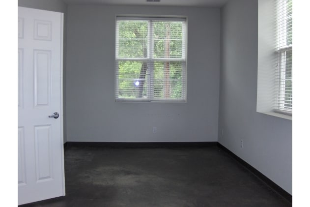 More Photos Of 326 Browns Cove Rd, Ridgeland Office For Sale