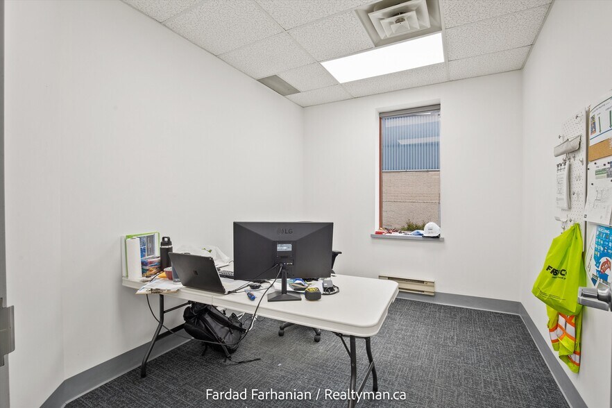 More Photos Of 42 Cardico Dr, Whitchurch-Stouffville Warehouse For Sale