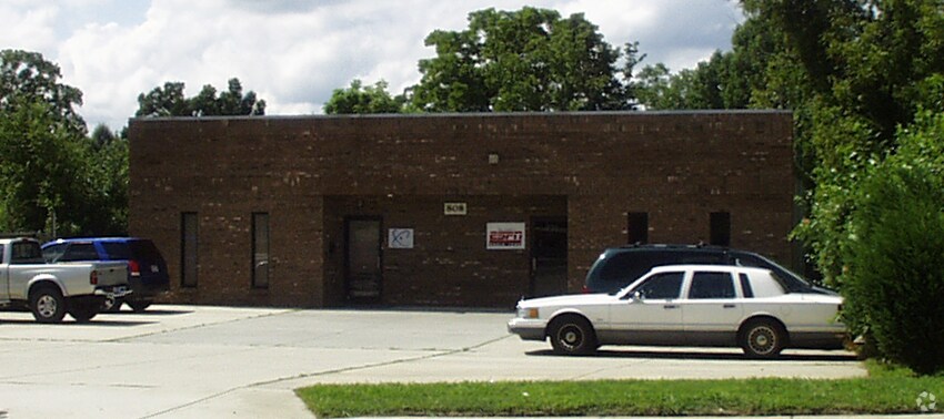 More Photos Of 808 English Rd, High Point Office For Lease