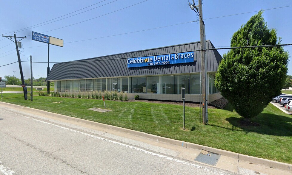 More Photos Of 12414 S 71 Hwy, Grandview General Retail For Sale