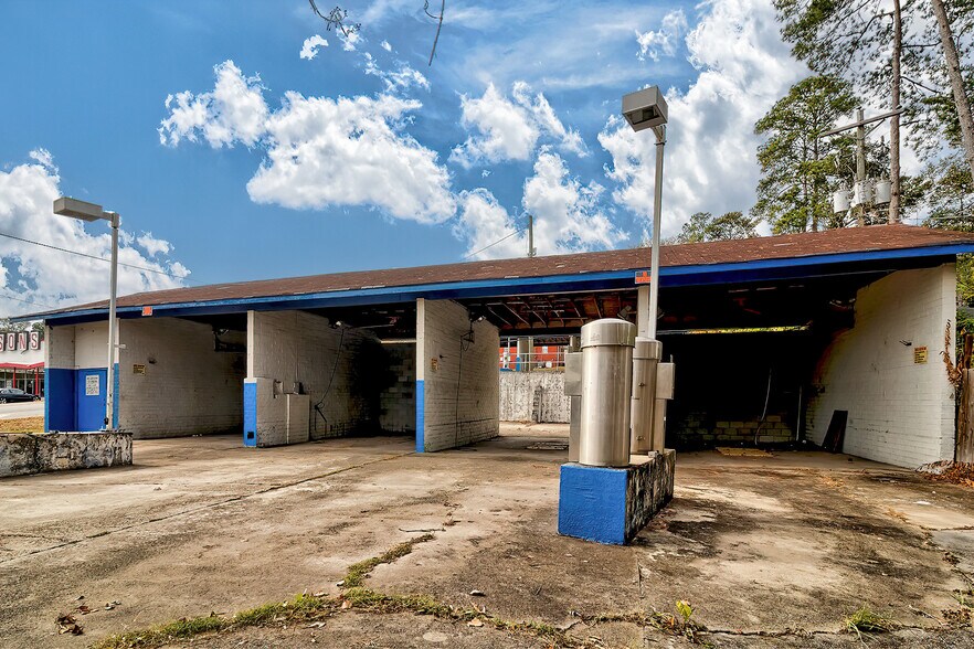 More Photos Of 2321 - 1 Marshall St, Columbia Carwash For Sale