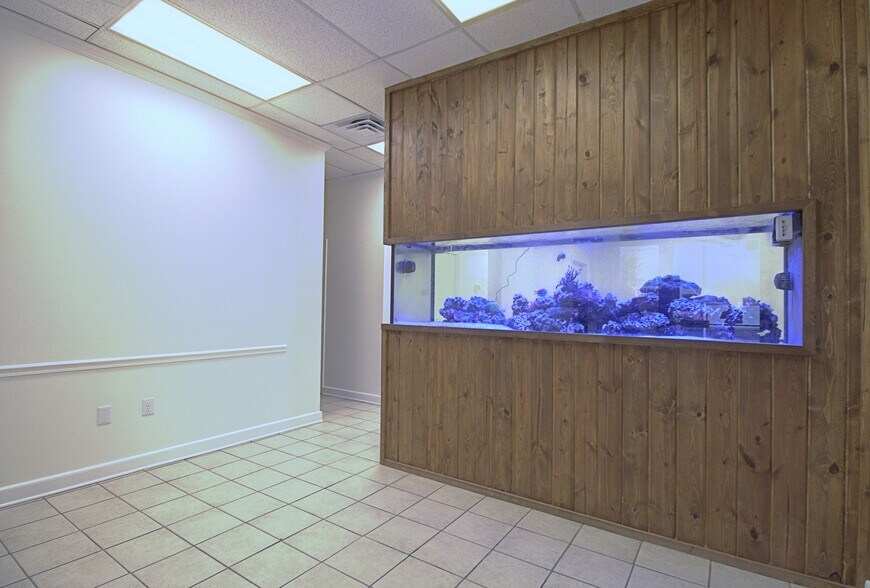 More Photos Of 18025 W Little York Rd, Katy Flex For Sale