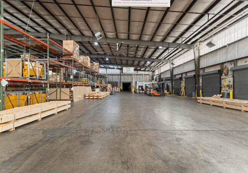 More Photos Of 141 Robins St, Lowell Manufacturing For Lease