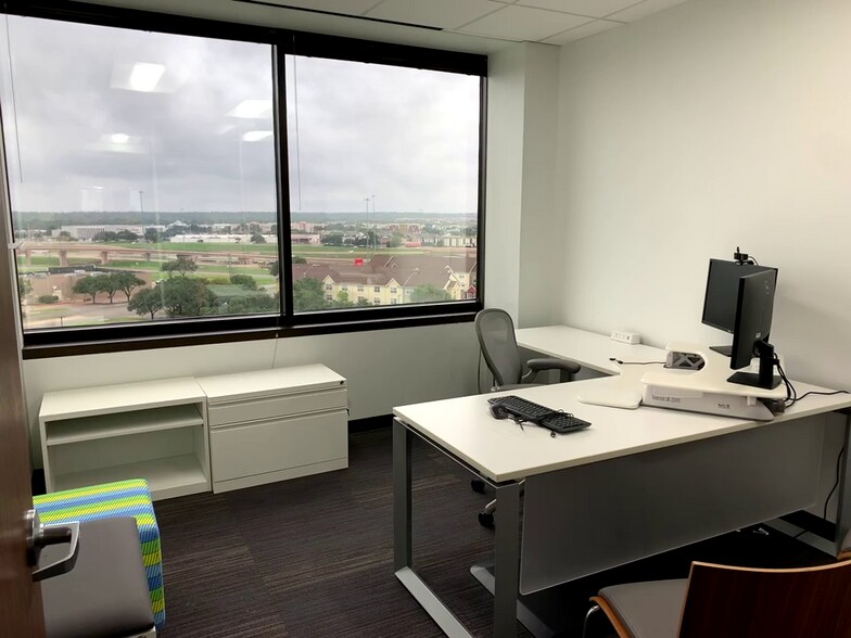 More Photos Of 4150 International Plz, Fort Worth Office For Lease