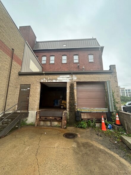More Photos Of 62 Alford St, Boston Distribution For Sale