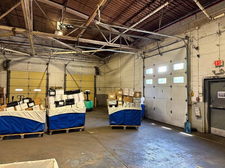 More Photos Of 185 Warren St, Glens Falls Distribution For Lease