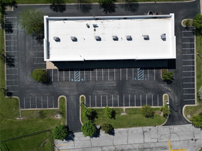 More Photos Of 35-49 Bills Blvd, Martinsville Freestanding For Lease