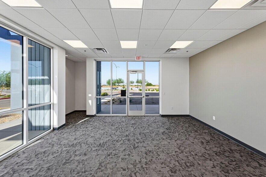 More Photos Of 6459 S Sossaman Rd, Mesa Warehouse For Lease