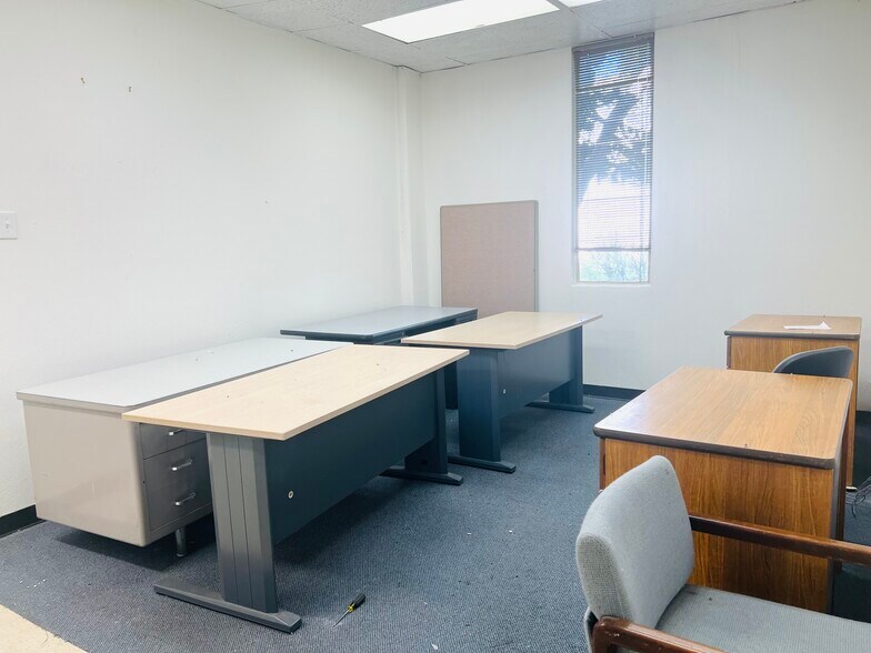 More Photos Of 725 San Aleso Ave, Sunnyvale Light Distribution For Lease