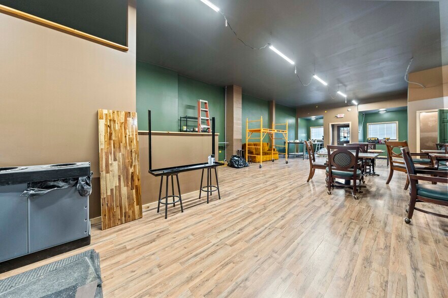 More Photos Of 21 Public Sq, Holley Storefront Retail Residential For Lease