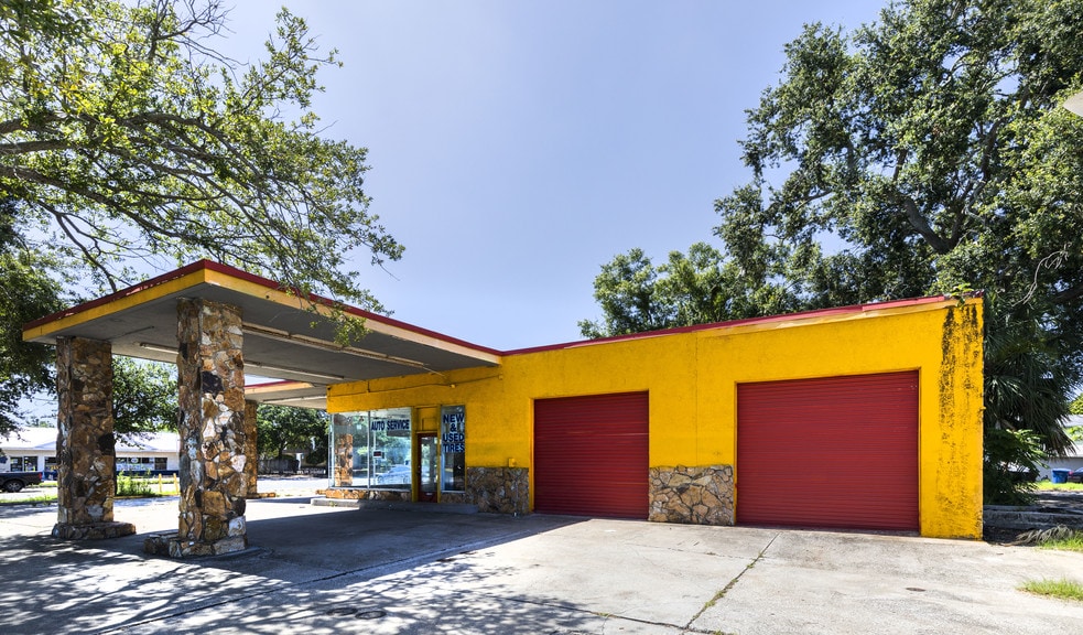 More Photos Of 1600 9th Ave N, Saint Petersburg Restaurant For Sale