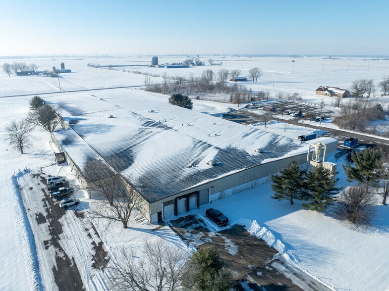 More Photos Of 3750 Industrial Dr, Carlyle Warehouse For Sale