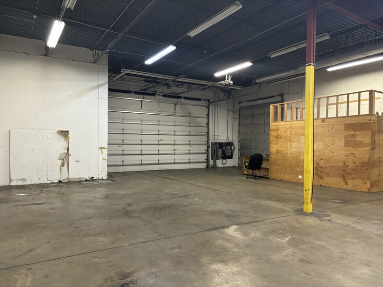More Photos Of 33 Plan Way, Warwick Warehouse For Lease