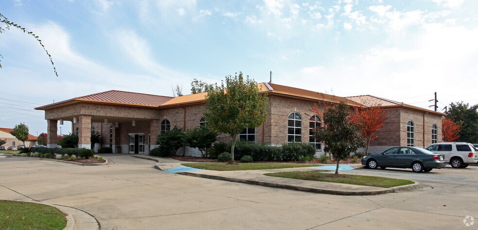 More Photos Of 2406 Catalpa Ave, Pascagoula Medical For Lease