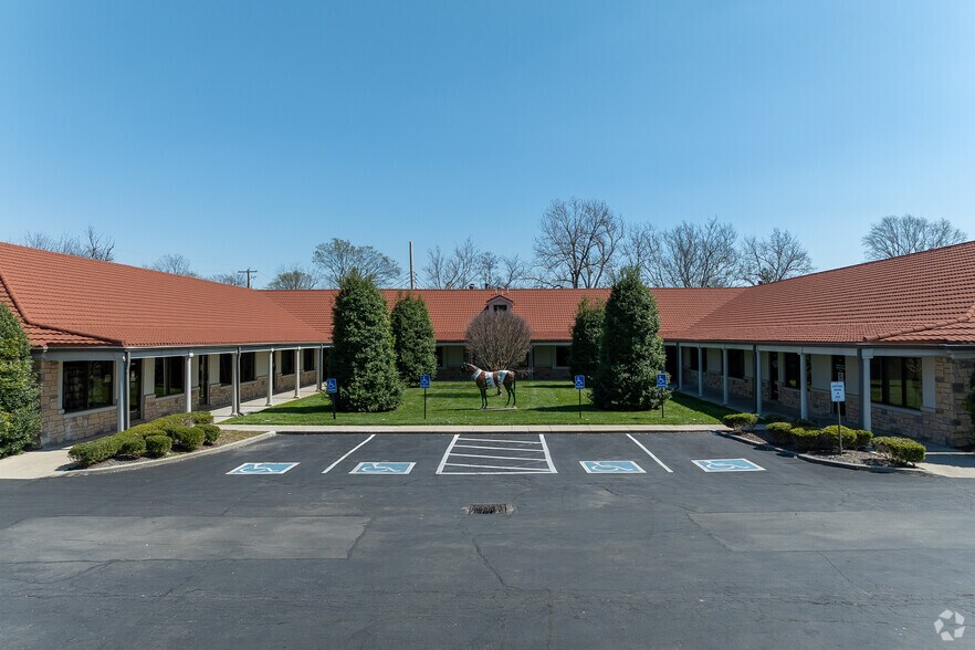 More Photos Of 2134 Nicholasville Rd, Lexington Medical For Sale