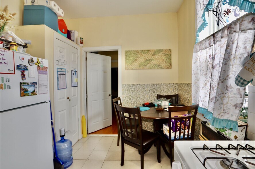 More Photos Of 2606 Central Ave, Union City Apartments For Sale