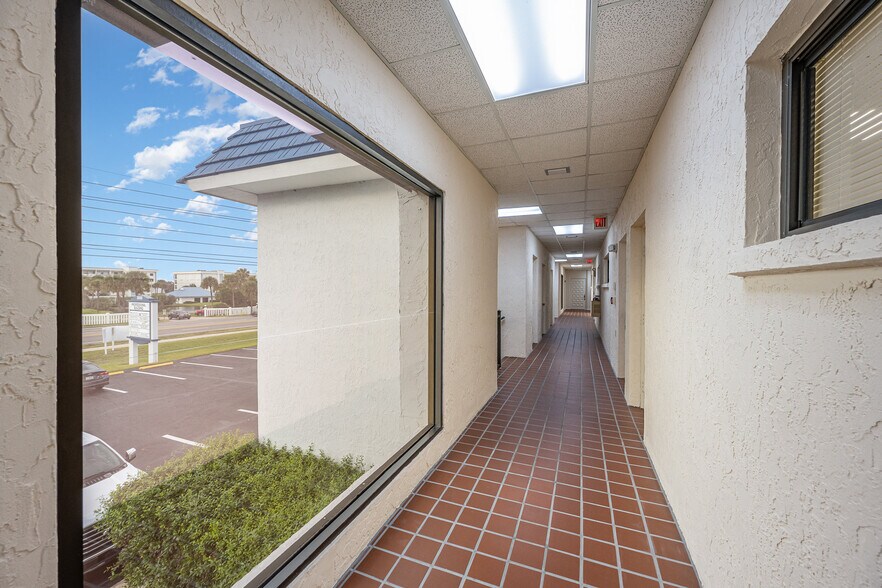 More Photos Of 3000 N Atlantic Ave, Cocoa Beach Office For Lease