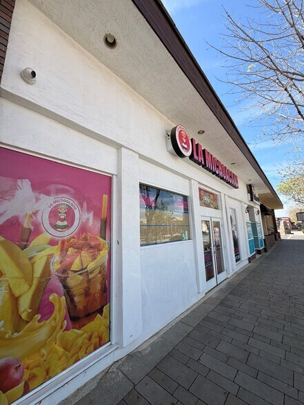 More Photos Of 566 W Lancaster Blvd, Lancaster Office For Sale