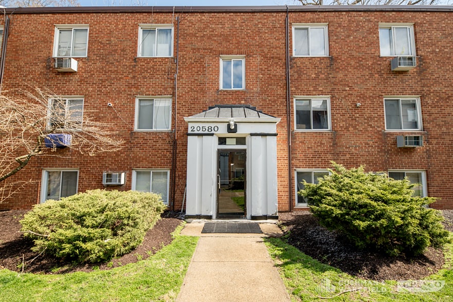 More Photos Of 20580 Lorain Rd, Fairview Park Apartments For Sale