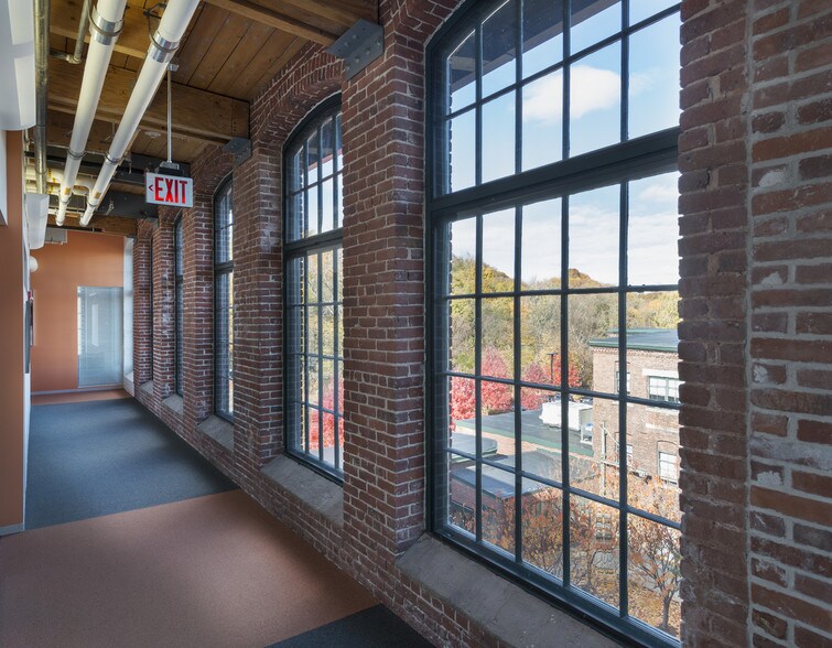 More Photos Of 166 Valley St, Providence Office Residential For Lease