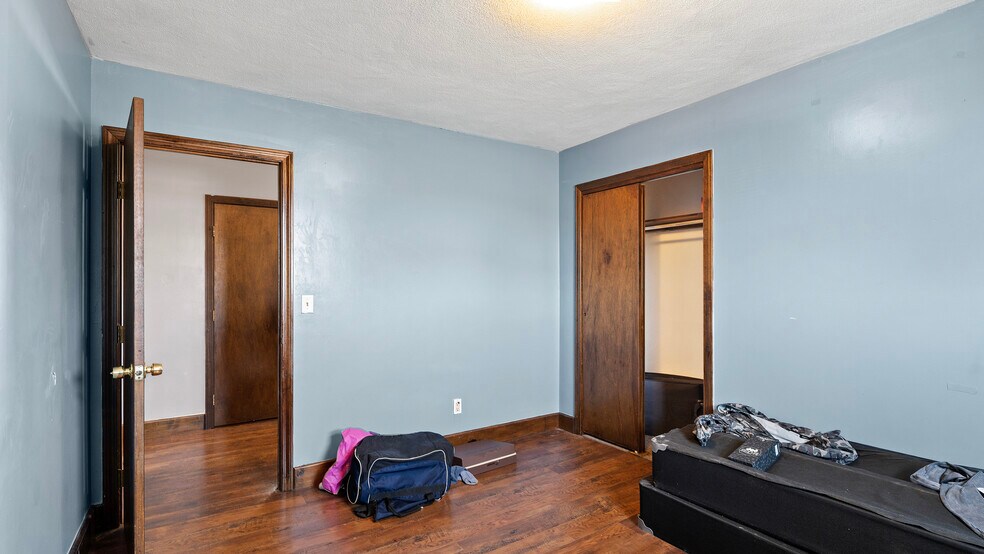 More Photos Of 124 Waterman Ave, East Providence Apartments For Sale