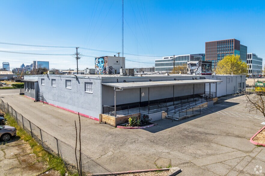 More Photos Of 851 Richards Blvd, Sacramento Warehouse For Sale