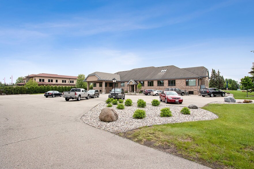More Photos Of 2450 Witzel Ave, Oshkosh Office For Sale