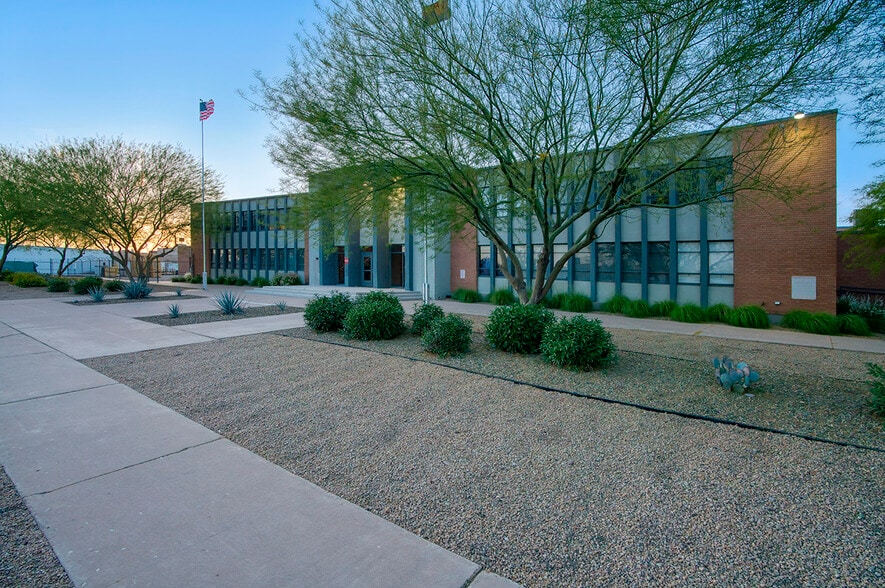 More Photos Of 1614 W Roosevelt St, Phoenix Light Manufacturing For Lease