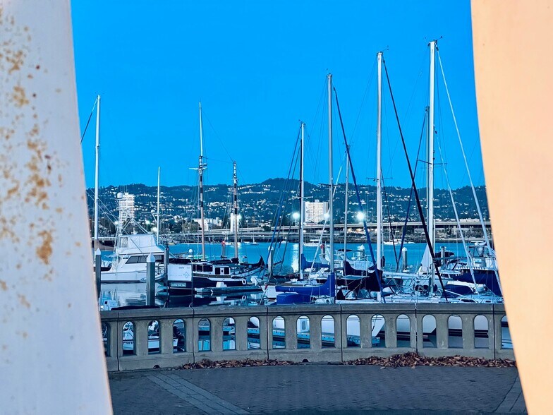 More Photos Of 1070 Marina Village Pky, Alameda General Retail For Sale