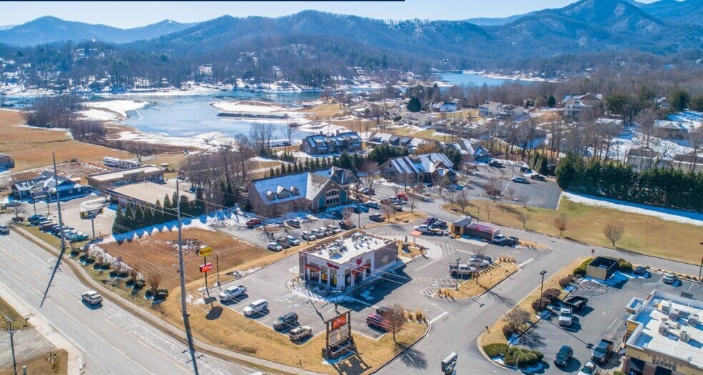 More Photos Of 387 S Main St, Hiawassee Fast Food For Sale