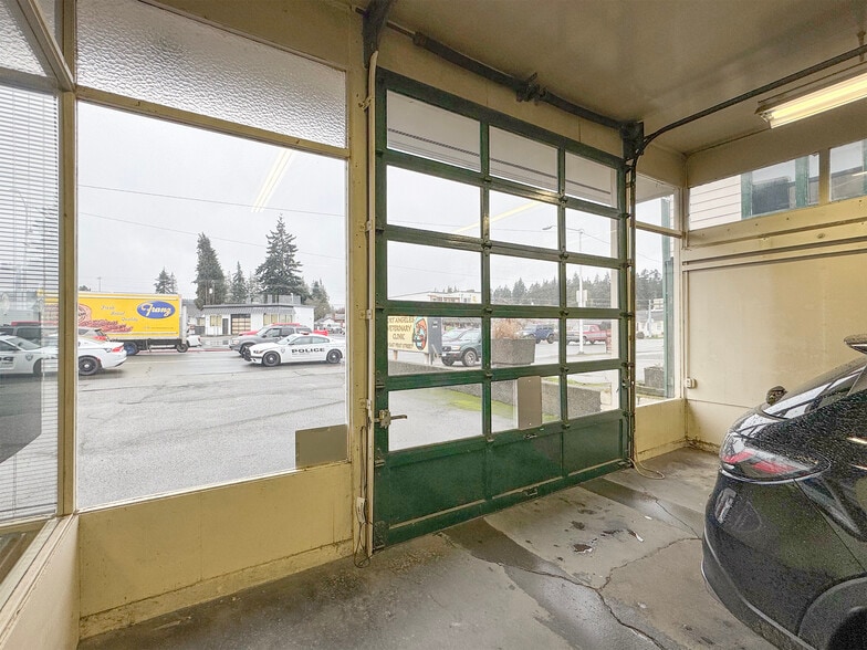 More Photos Of 833 E 1st St, Port Angeles General Retail For Sale