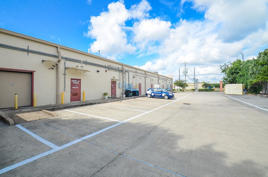 More Photos Of Beltway 8 & Gessner, Houston Unknown For Lease